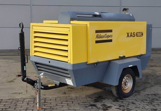 فشار کار نامبرده سیاه 7 بار کمپرسور قابل حمل XAS186C با شیر خروجی 1x3/4