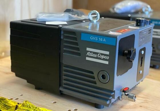 پمپ خلاء GVS16A 0.9kW قدرت موتور حد بخار آب 15mbar طراحی شده برای تولید و تحقیقات نیمه هادی